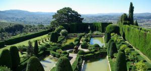 Celebrate your wedding at Villa Gamberaia in Tuscany